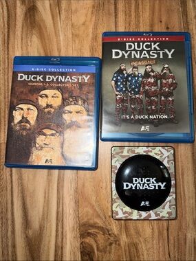 Duck Dynasty Seasons 1-4 1 2 3 4 Collector's Set Blu-ray - A&E + talking magnet